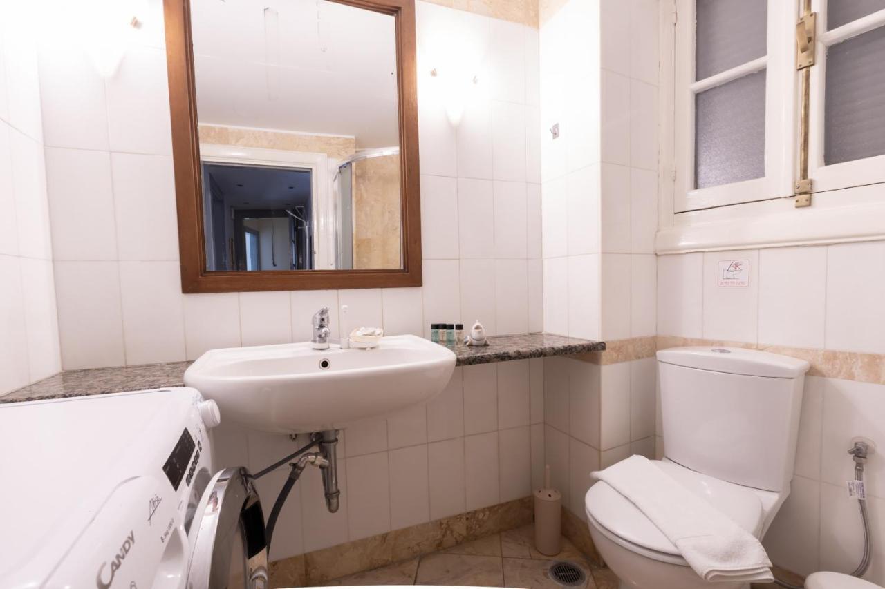 Ideal 4 Bdr Apartment In Plaka For 10! Athen Eksteriør bilde